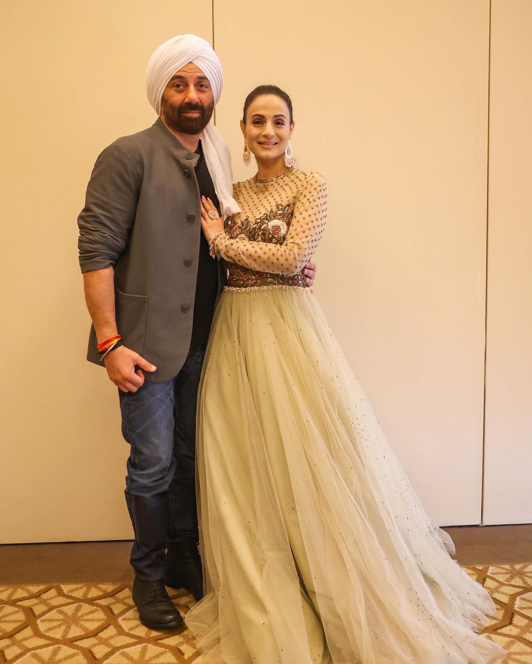 Ameesha-Patel-with-Sunny-Deol