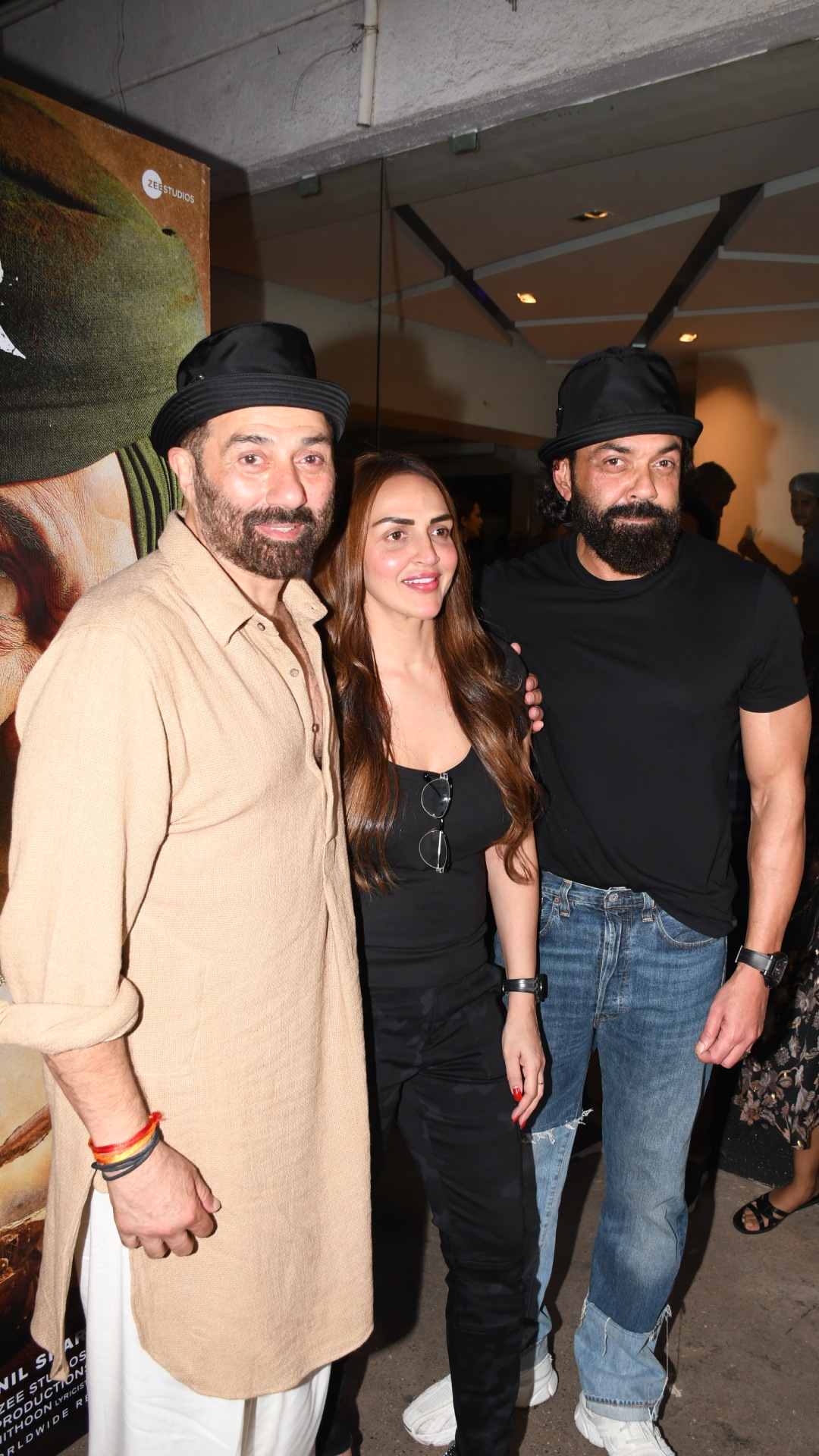 Esha Deol and Sunny Deol gadar screening