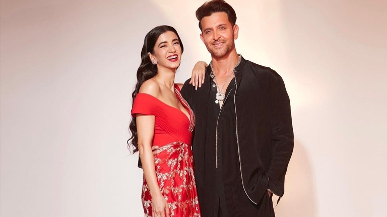 hrithik roshan, saba azad,