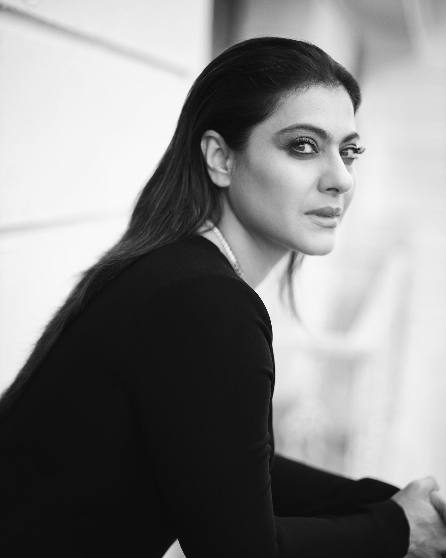 Kajol-stuns-in-her-recent-monochrome-picture