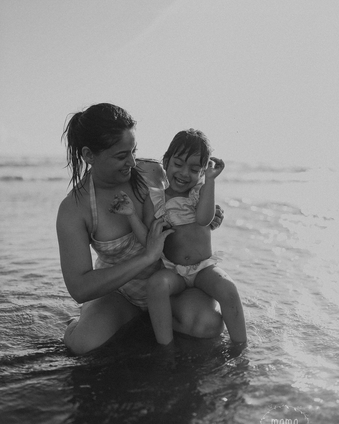 Mahhi Vij with her daughter