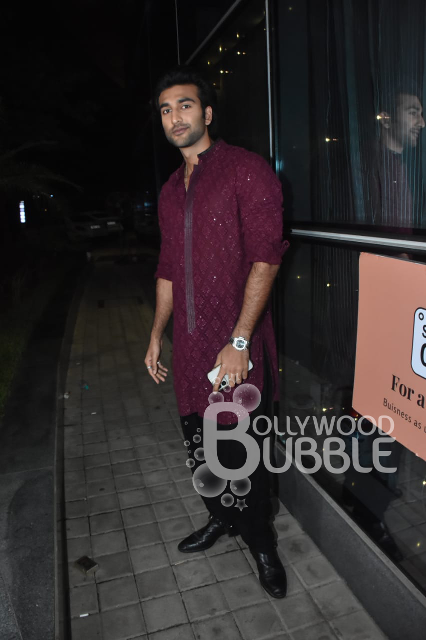 Meezan looks dapper in ethnic