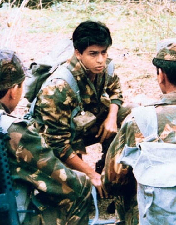 Shah-Rukh-Khan-as-a-soldier-in-Fauji