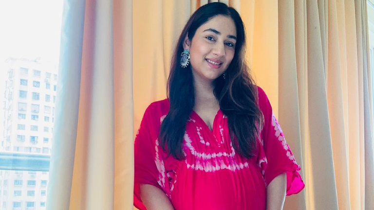 disha parmar, disha parmar pregnancy, disha parmar daughter