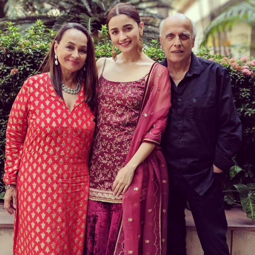 Alia Bhatt with her parents