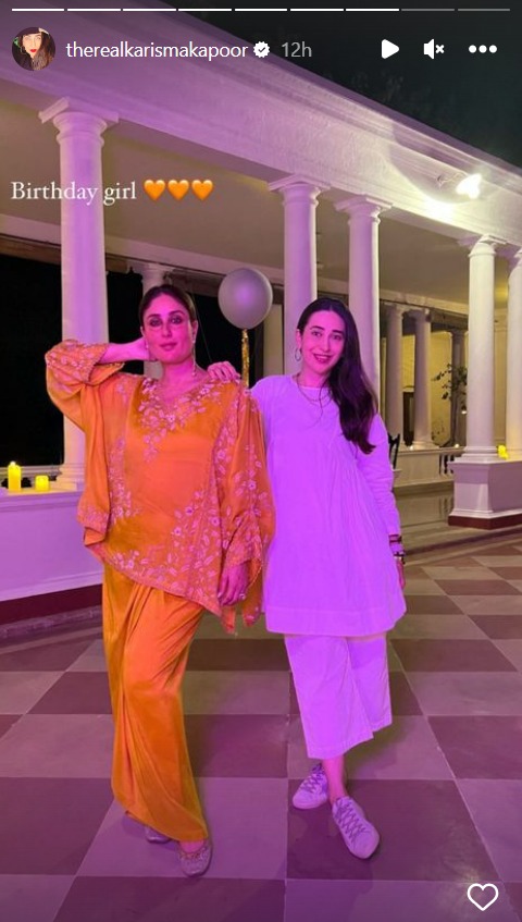 Birthday-girl-Kareena-poses-with-Karisma-Kapoor