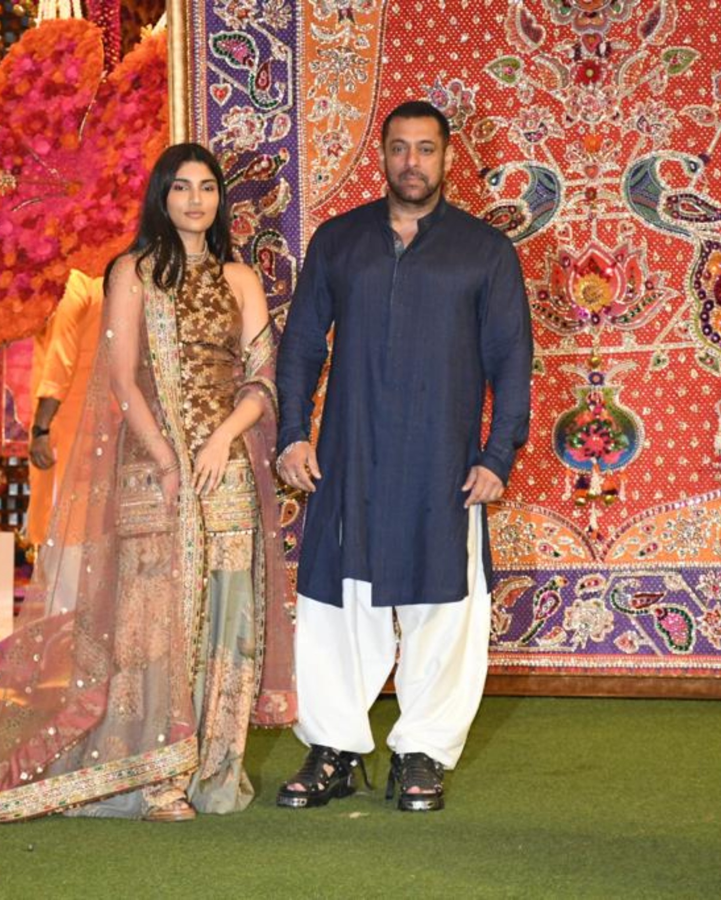 Salman Khan arrives with niece Alizeh for Ganesh Chaturthi celebrations at the Ambanis