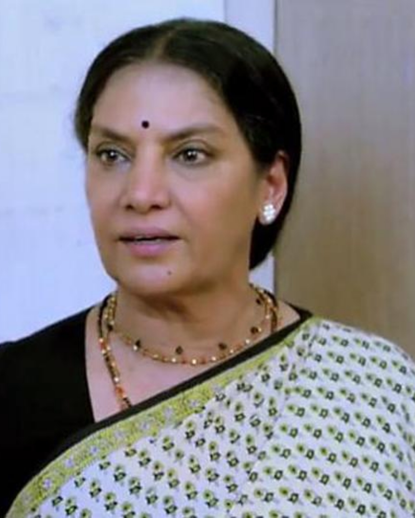 Shabana Azmi in Chalk n Duster