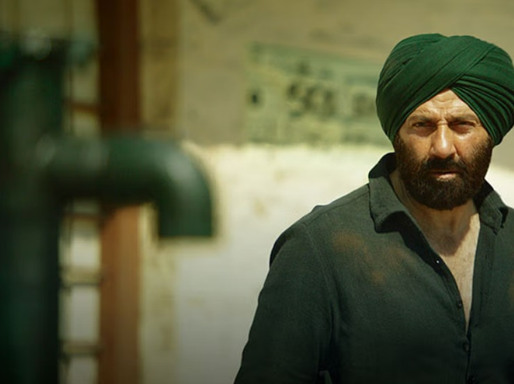 Sunny Deol's hand pump in Gadar 2