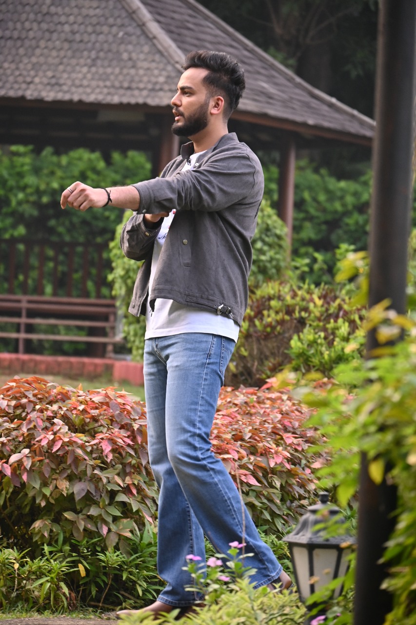 Elvish Yadav Temptation Island BTS picture