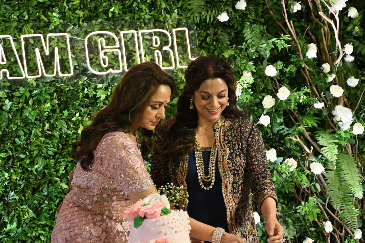 Hema Malini and Juhi Chawla
