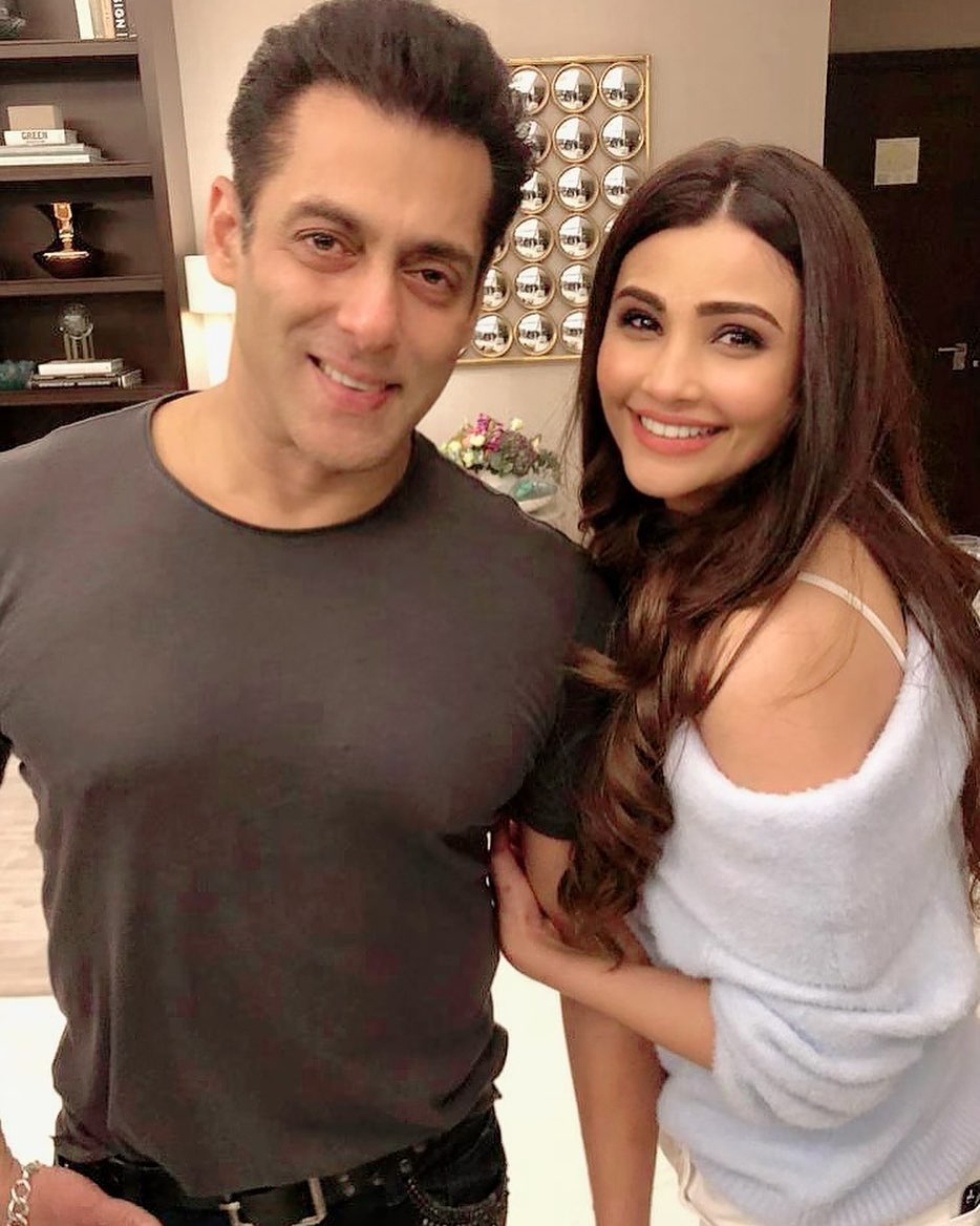 Salman Khan and Daisy Shah