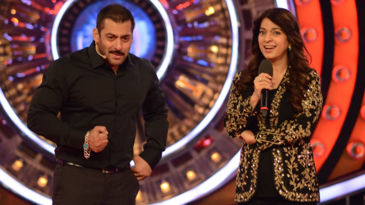 Juhi Chawla and Salman Khan