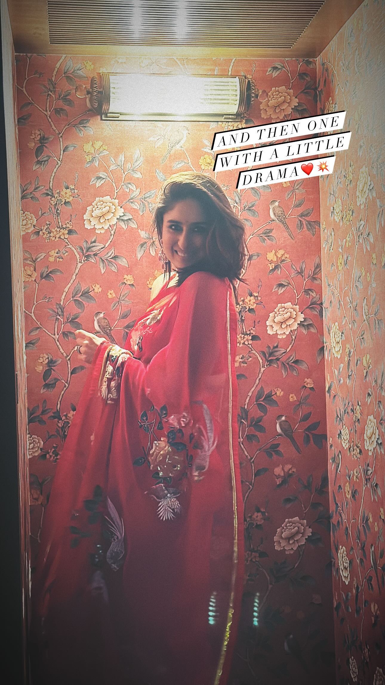 Kareena Kapoor decks up in red saree for Diwali