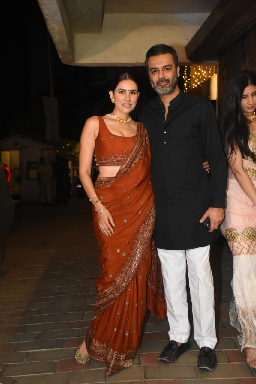 Sonnalli Seygall with husband