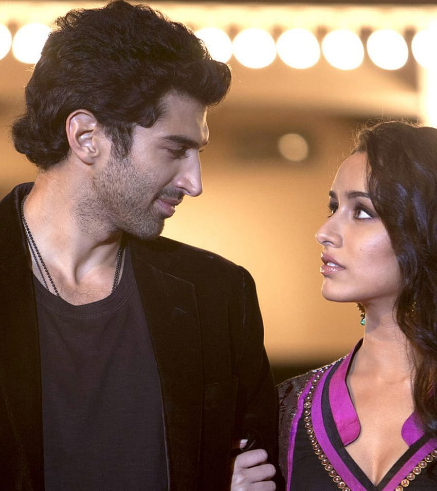 Aditya Roy Kapur and Shraddha Kapoor in Aashiqui 2