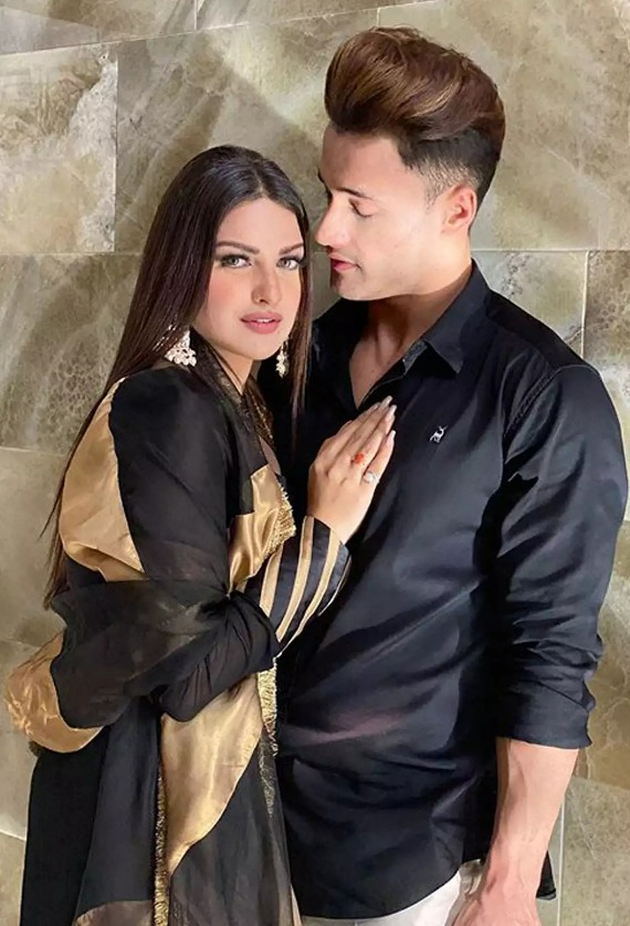 Himanshi-Khurana-and-Asim-Riaz
