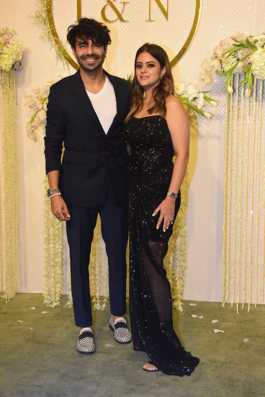 Aparshakti Khurana with wife