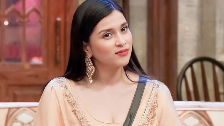 mannara chopra, bigg boss 17, bigg boss 17 grand finale