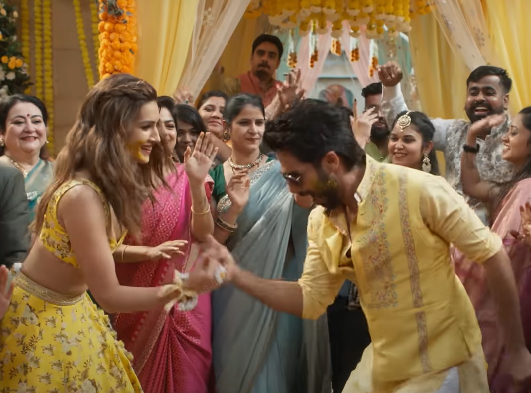 Shahid Kapoor looks dapper in traditional avatar