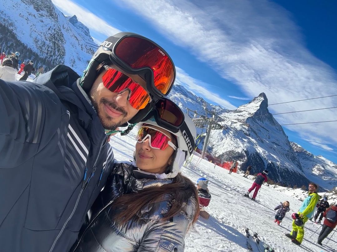 Newly married Sidharth Malhotra and Kiara Advani's snowy New Year