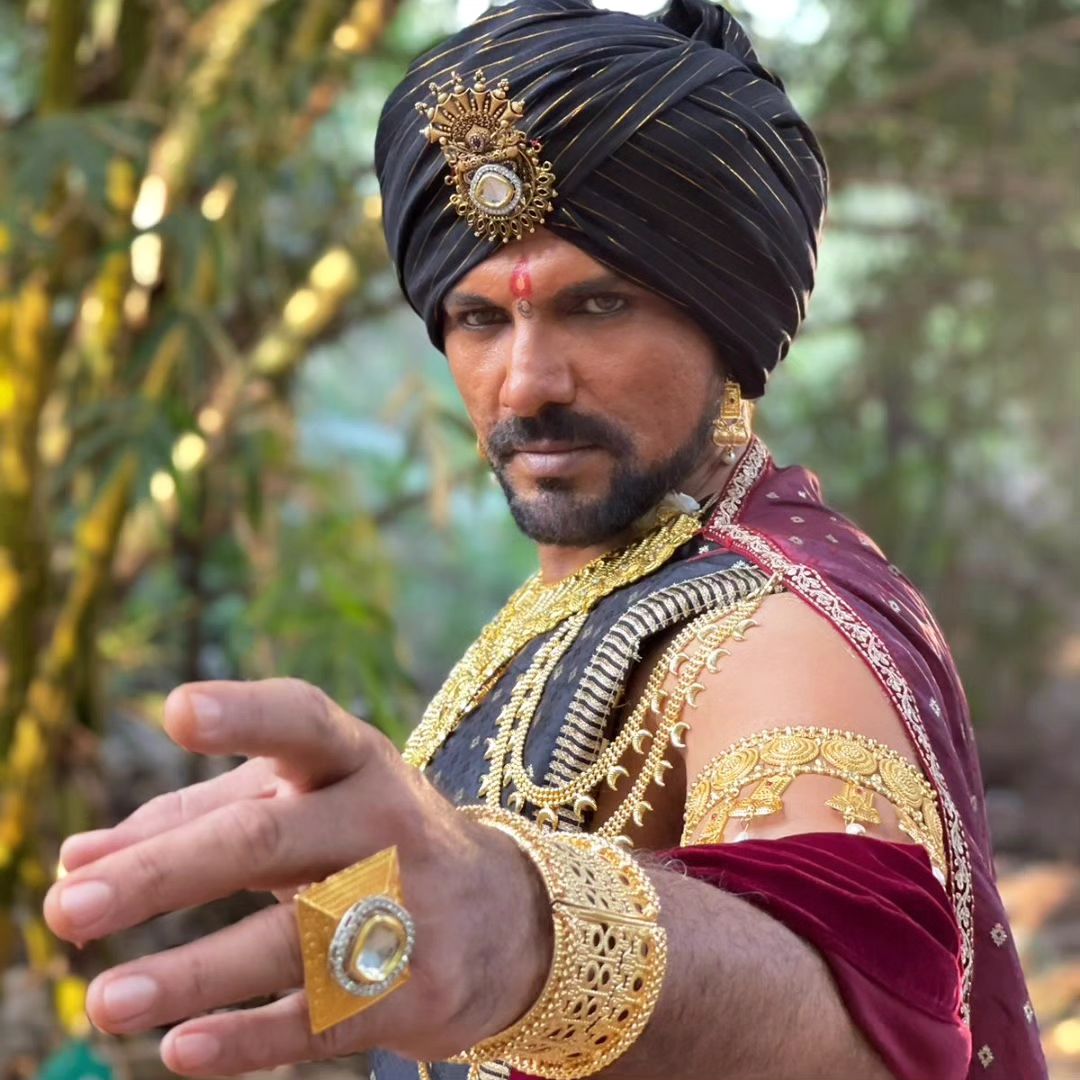 Chetan Hansraj in Pracchand Ashok