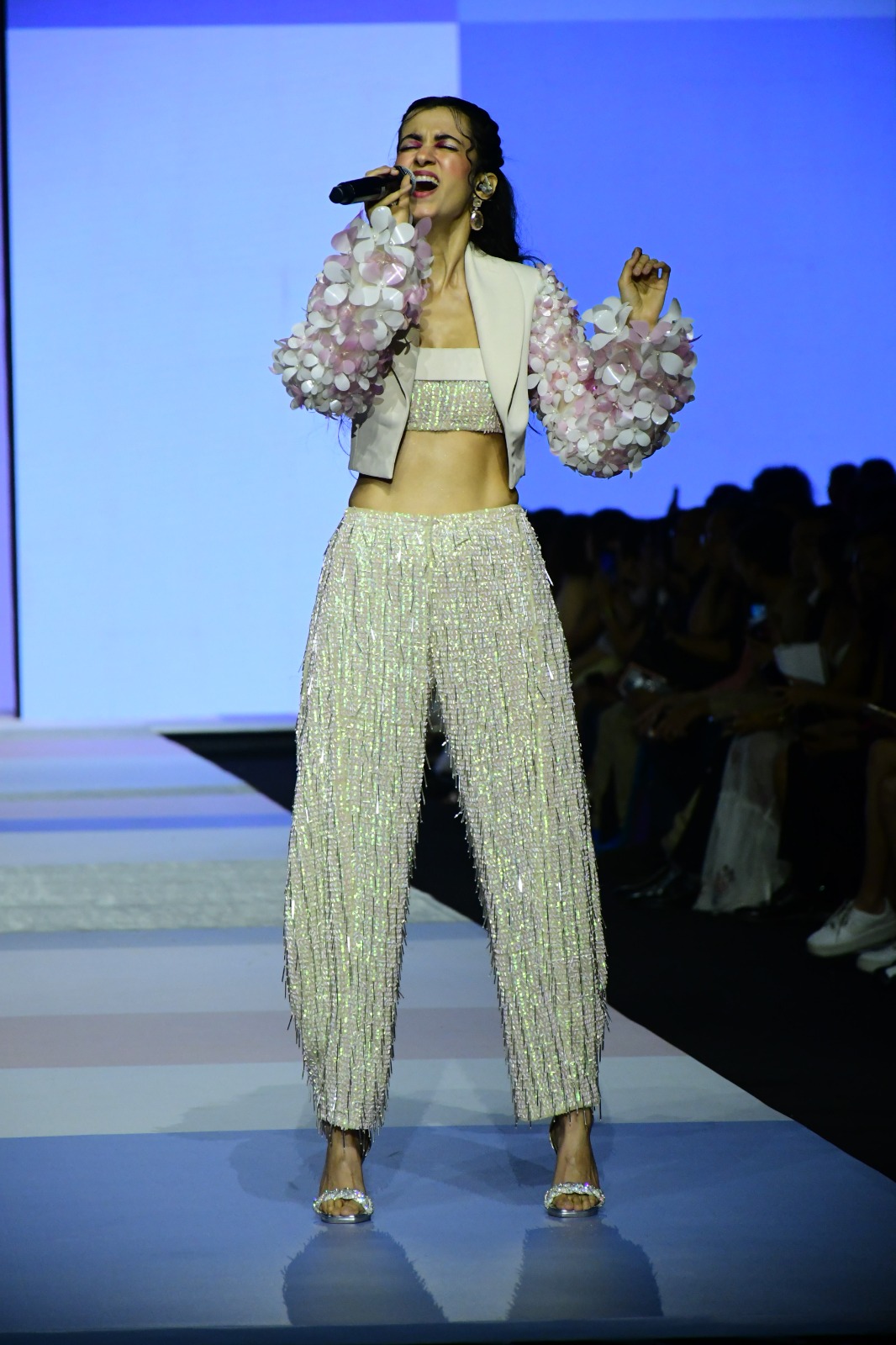 Saba Azad performs at Lakme Fashion Week