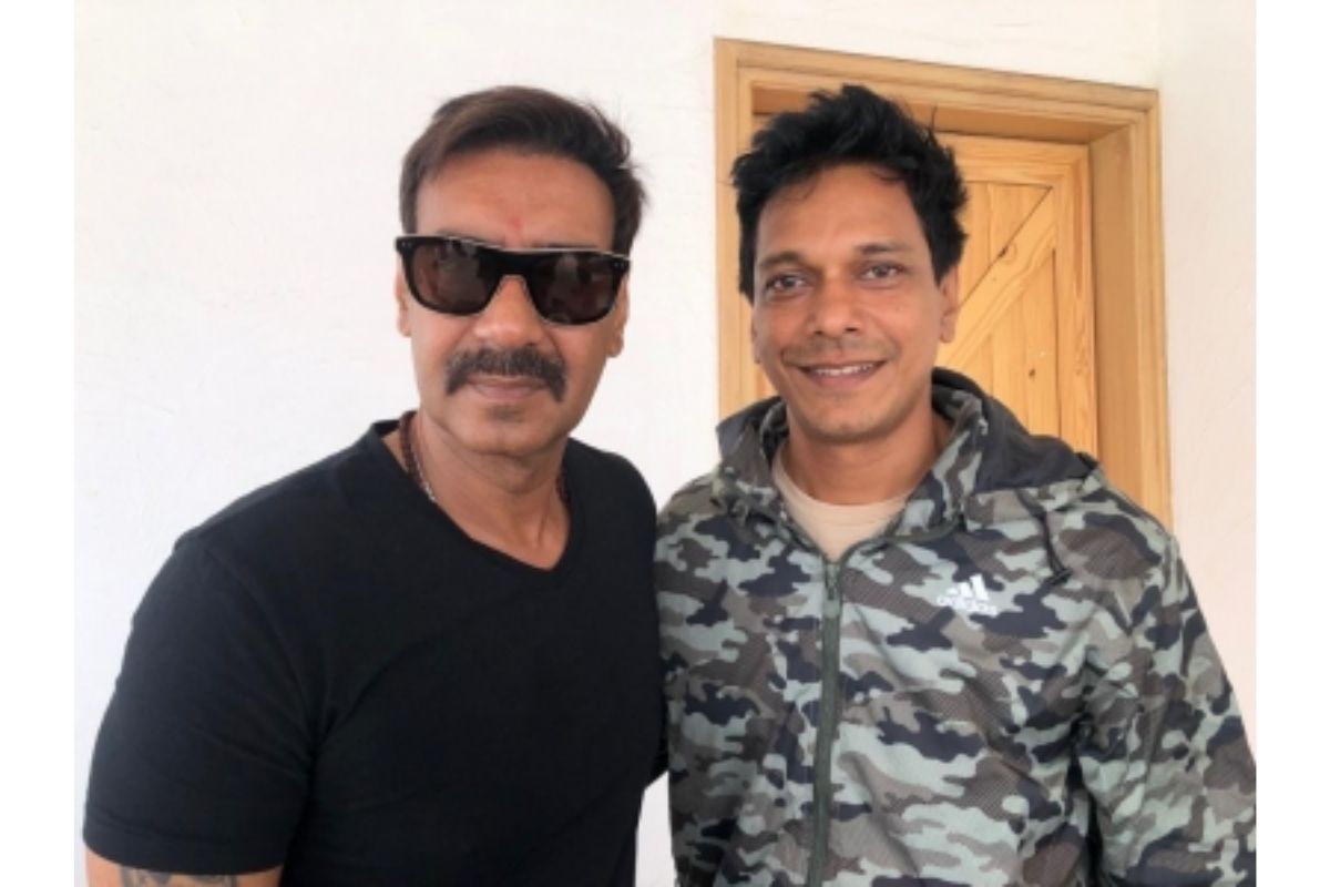 Mahesh Shetty with Ajay Devgn during Bhuj