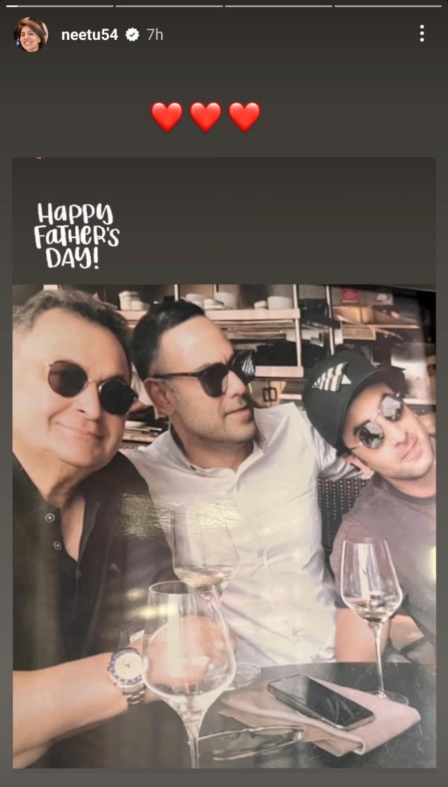 Neetu Kapoor shares a pic of Ranbir Kapoor and Rishi Kapoor
