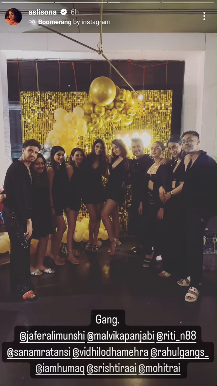 Sonakshi Sinha Bachelorette party group pic