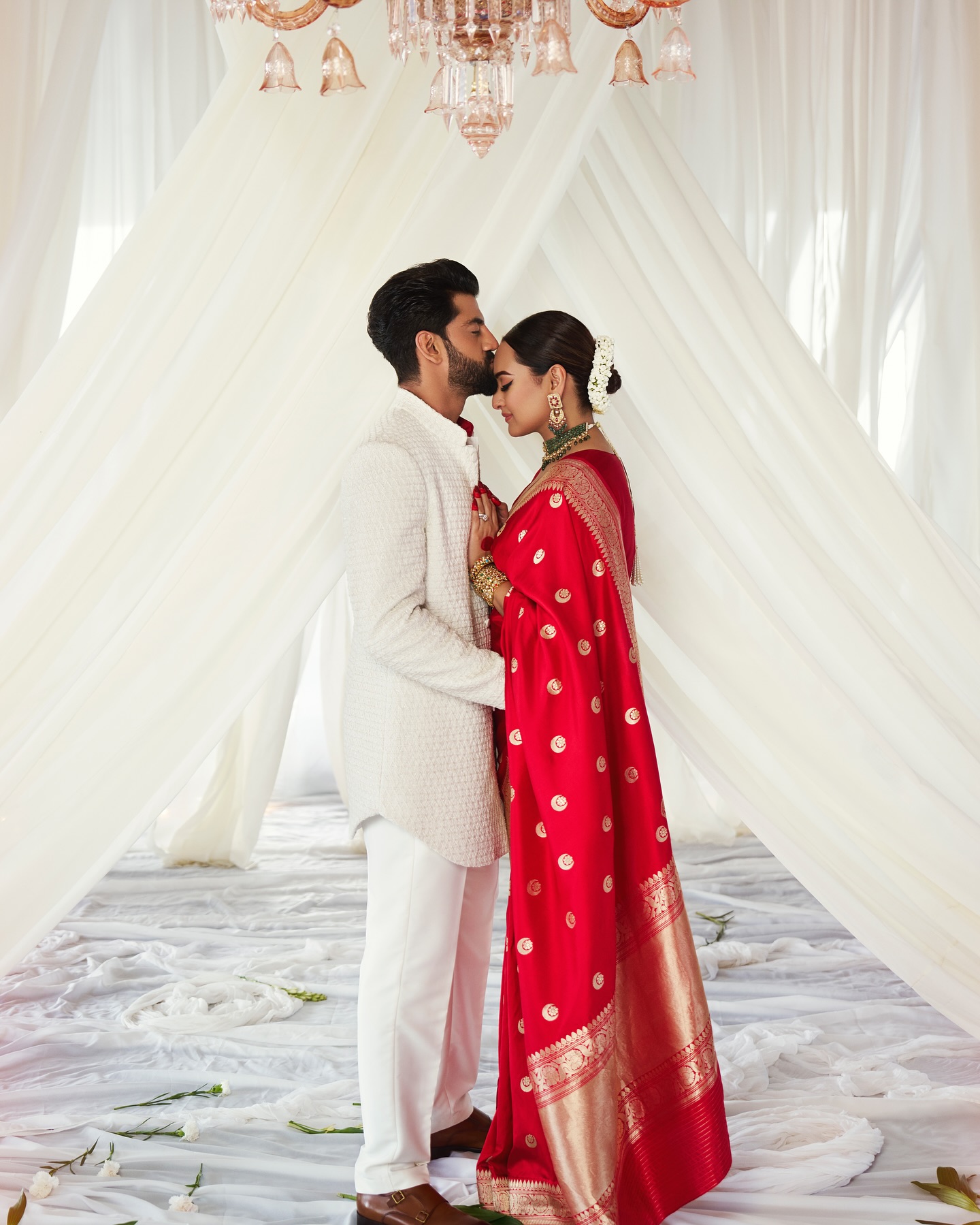Sonakshi Sinha and Zaheer Iqbal reception picture