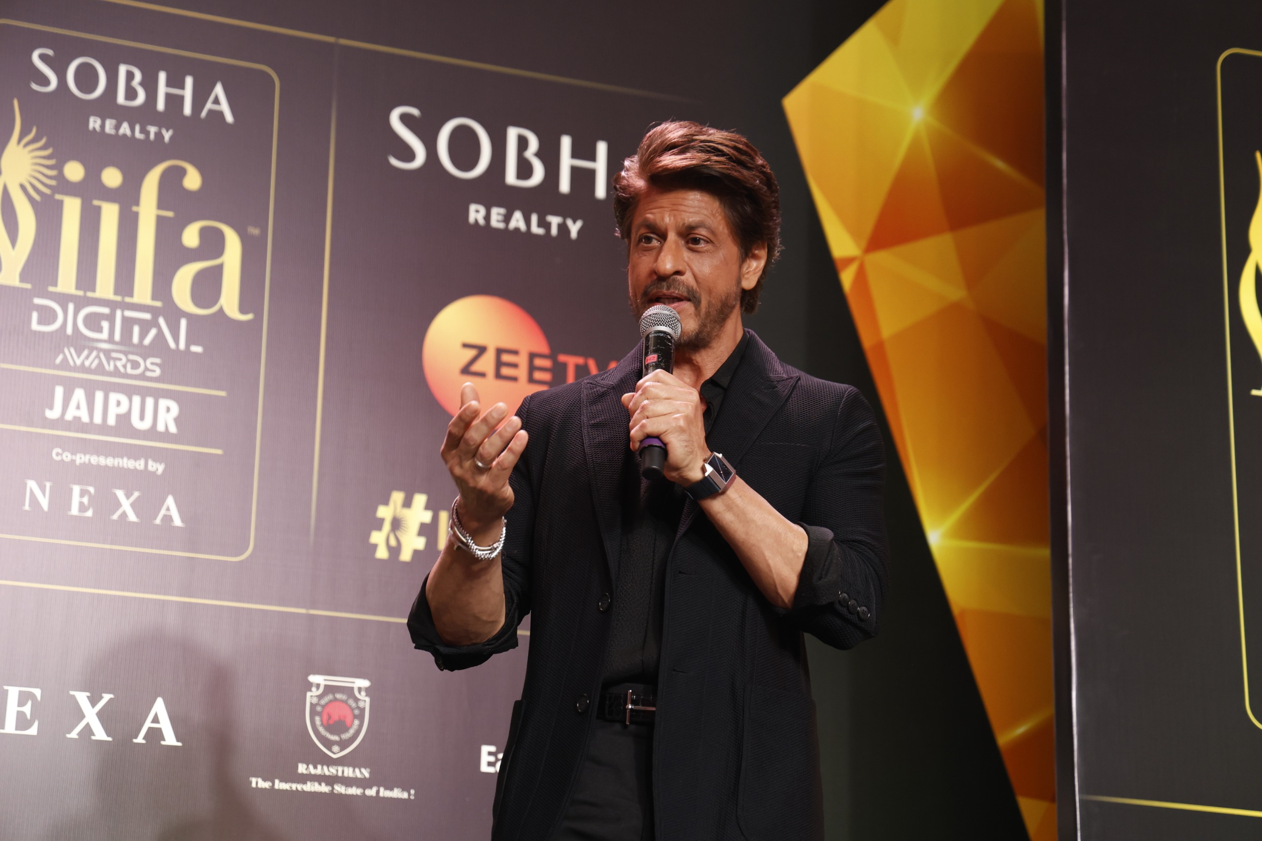 Shah Rukh Khan looks dashing in black at IFFA 2025 launch event