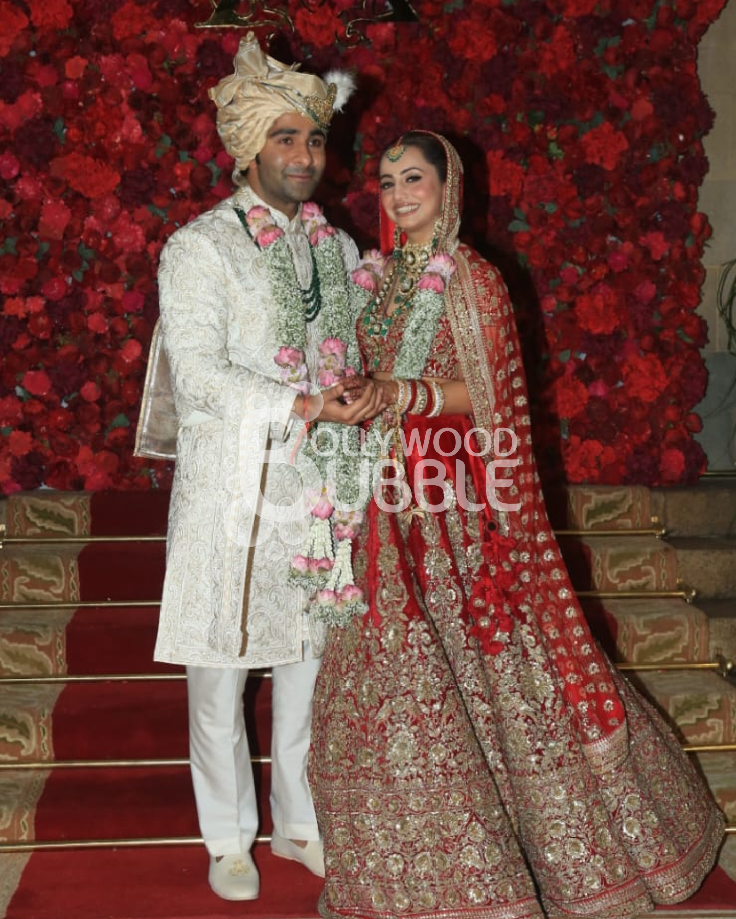 Aadar Jain & Alekha Advani are all smiles as they pose for the paps