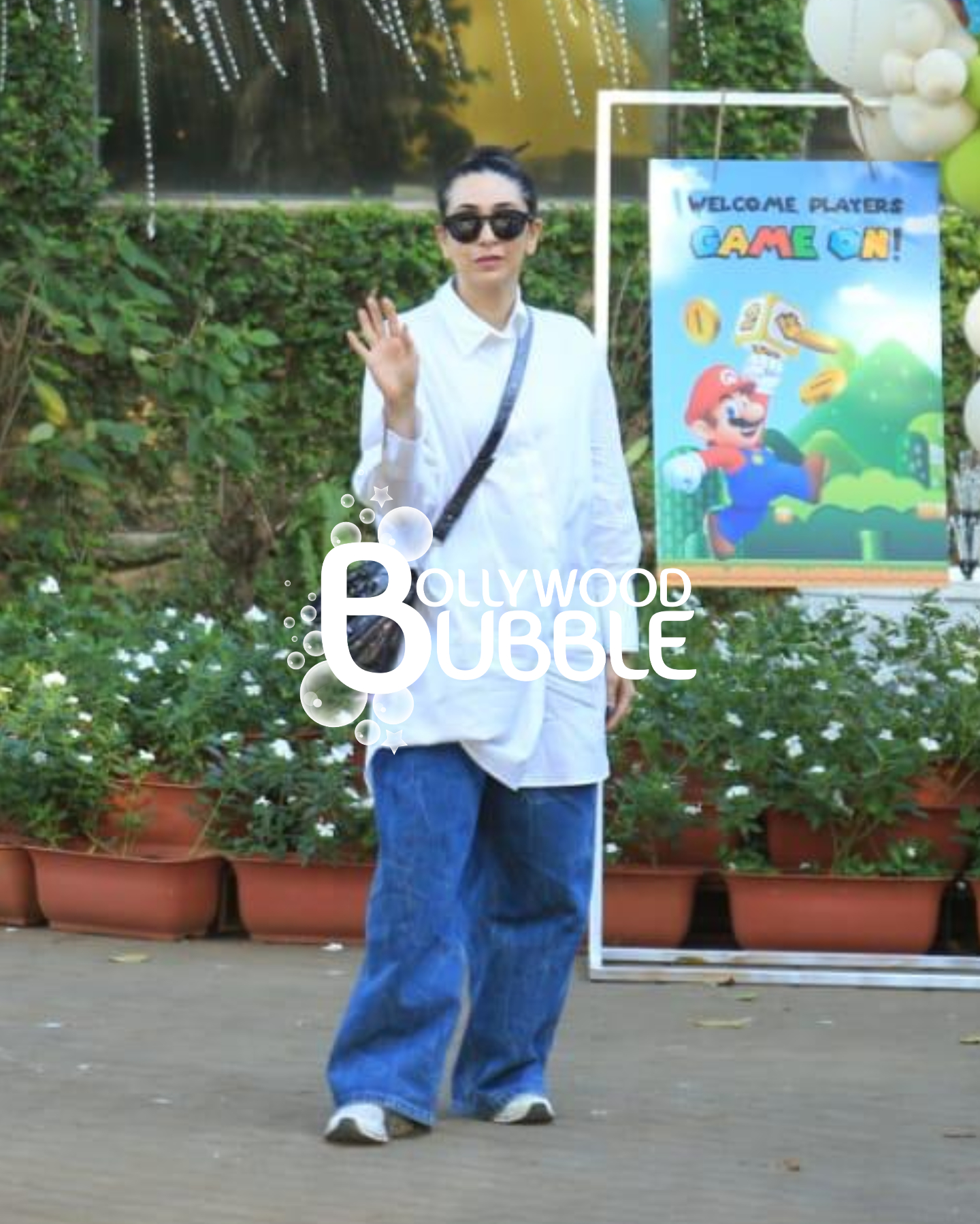 Karishma Kapoor at Randhir Kapoor's birthday celebrations
