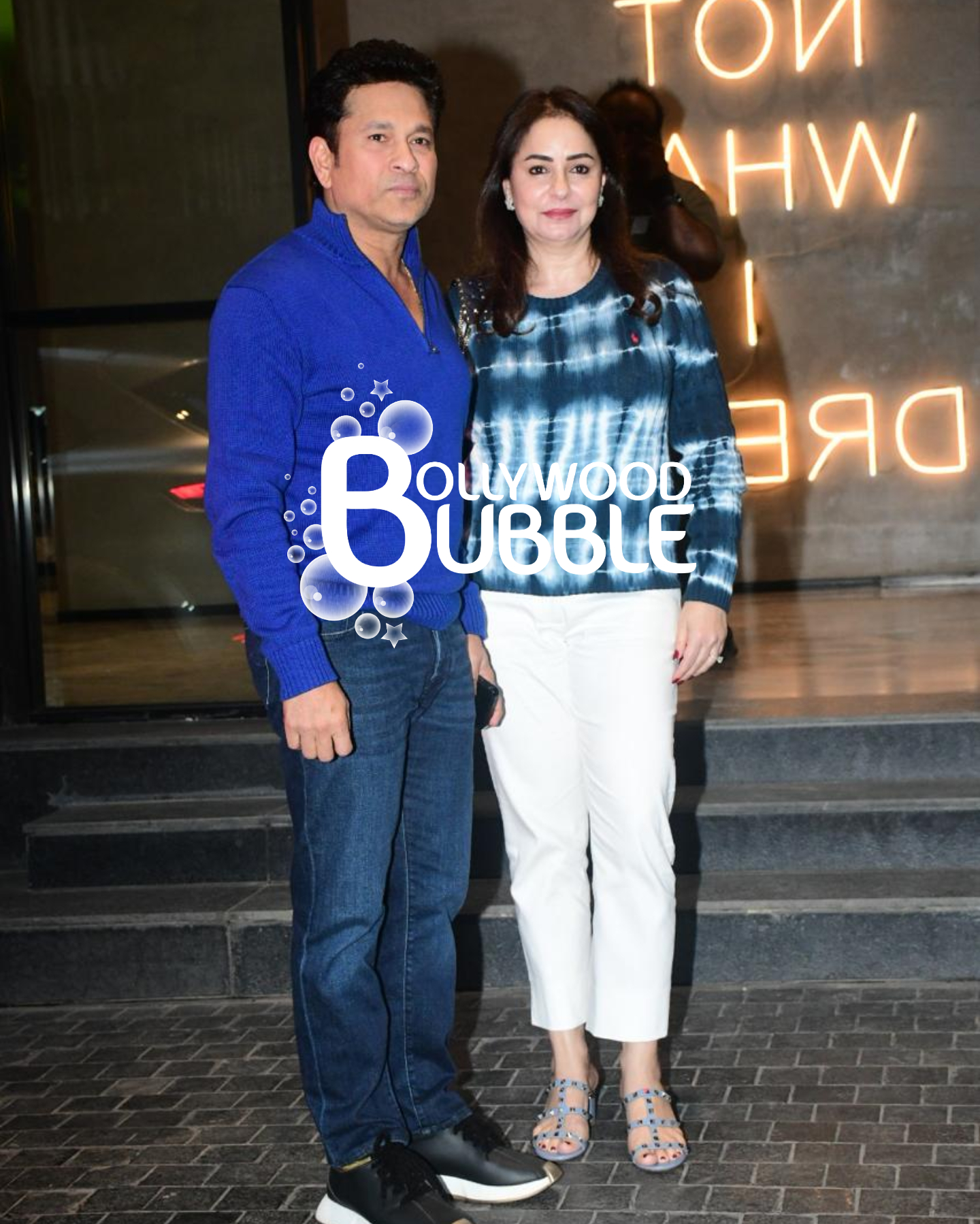 Sachin Tendulkar & wife Anjali at Loveyapa screening