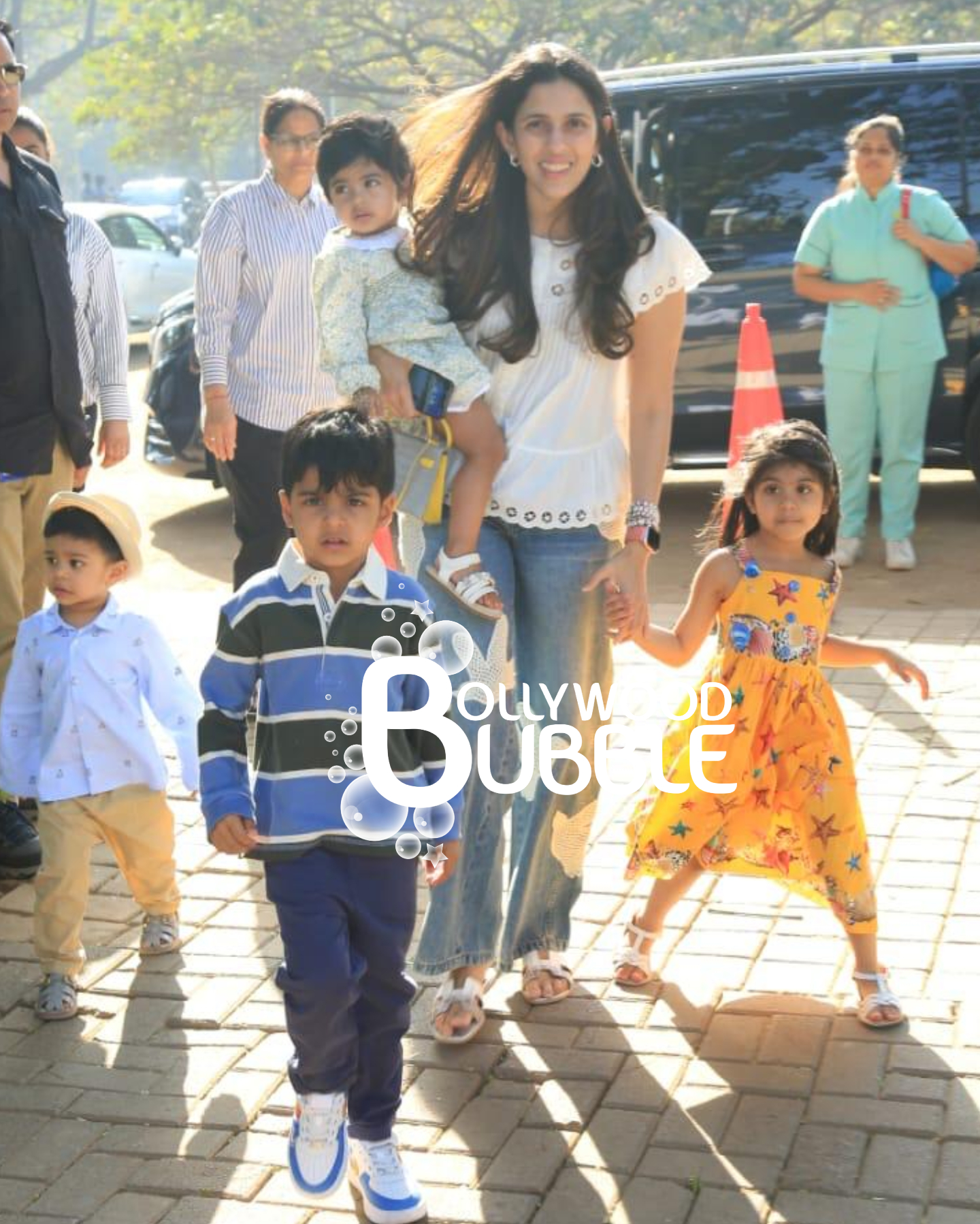Shloka Mehta arrives with kids at Randhir Kapoor's birthday celebrations