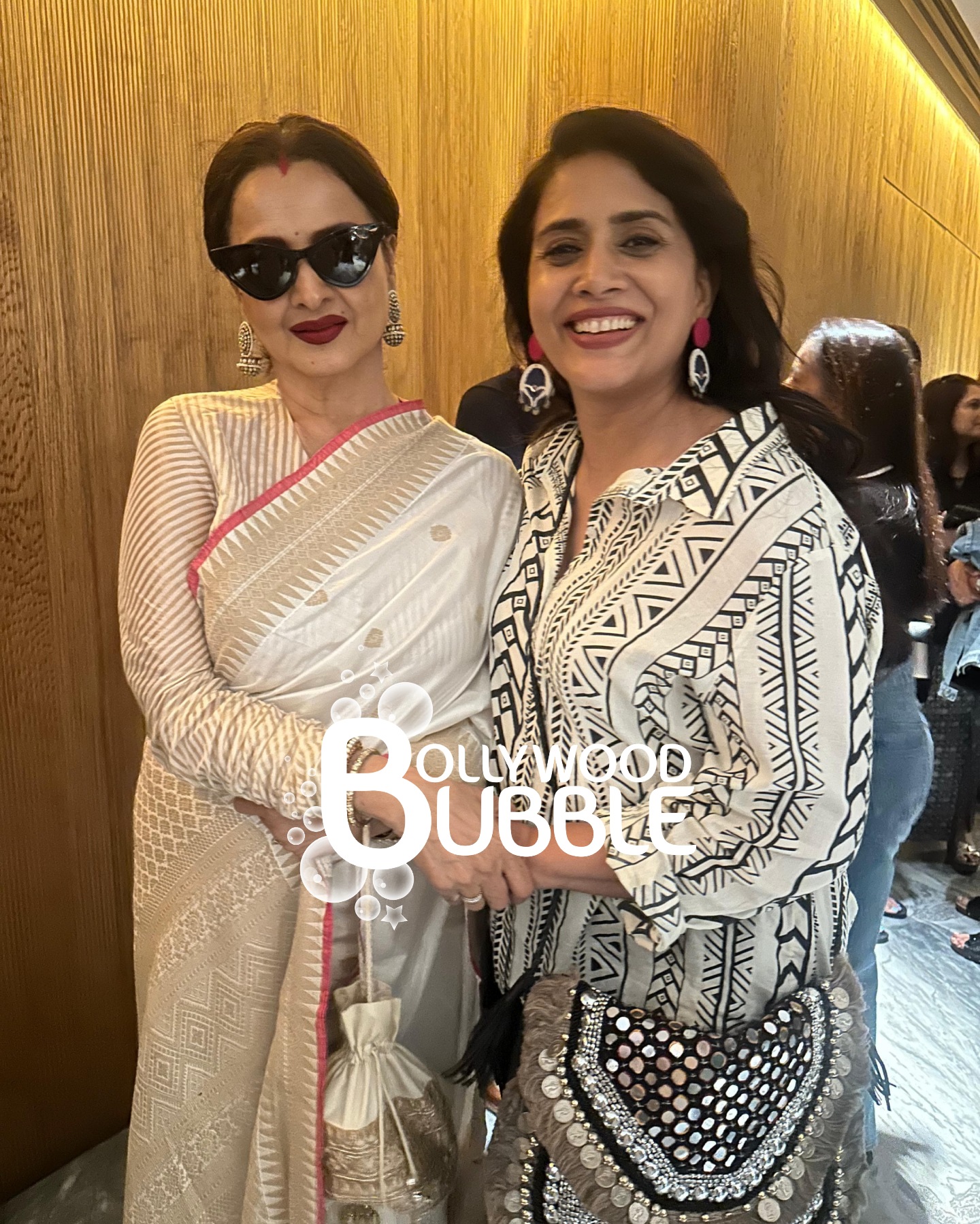 Sonali Kulkarni with Rekha at Loveyapa screening