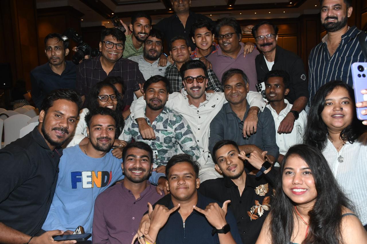 Ranbir Kapoor poses with the paps at Alia Bhatt's Pre-birthday celebrations