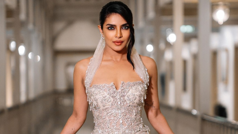 priyanka chopra, apartments,