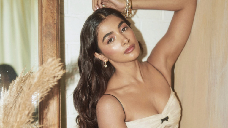 Pooja Hegde,