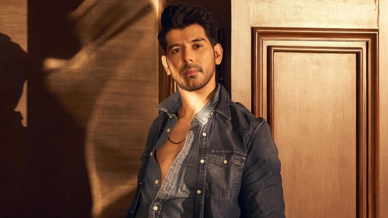 pavail gulatie, thappad,