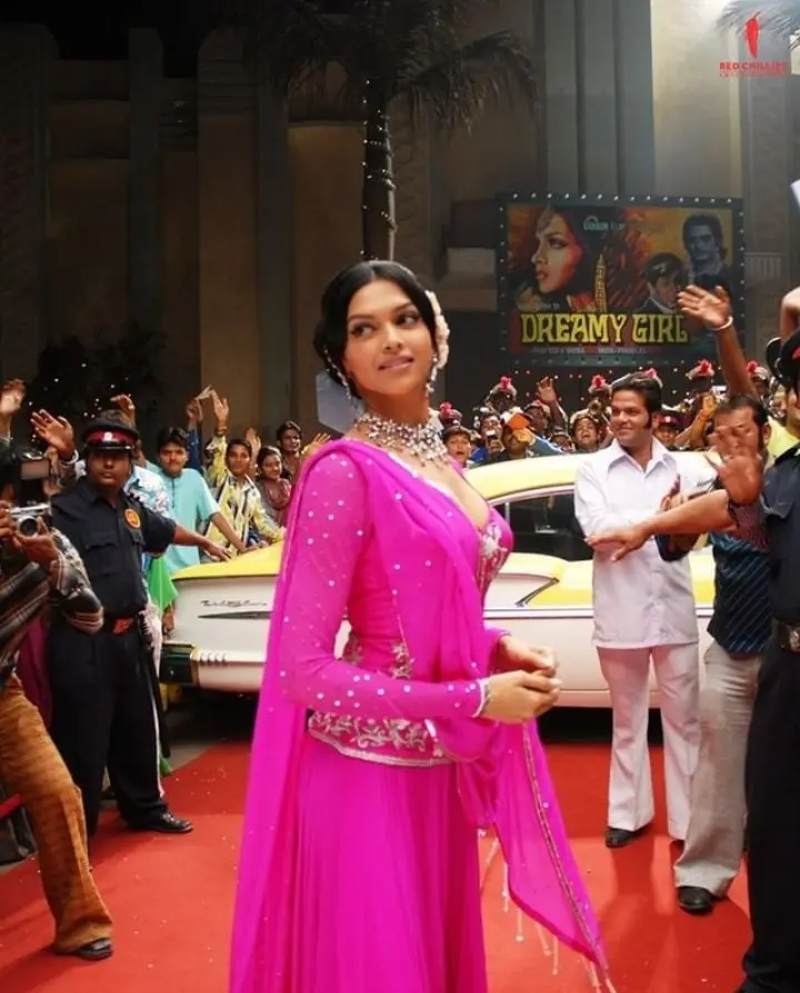 Deepika Padukone as 'Dream Girl' Shanti from Om Shanti Om