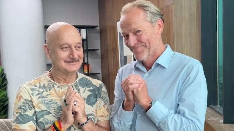 Iain Glen in Tanvi The Great