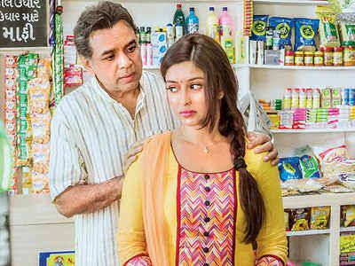 Paresh Rawal and Paayal Ghosh in Patel Ki Punjabi Shaadi