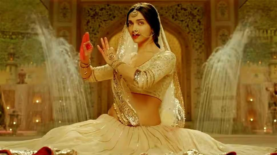 Deepika Padukone Kathak Performance