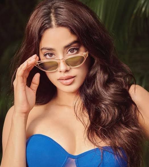 Janhvi Kapoor's Shades