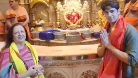 sidharth malhotra siddhivinayak temple