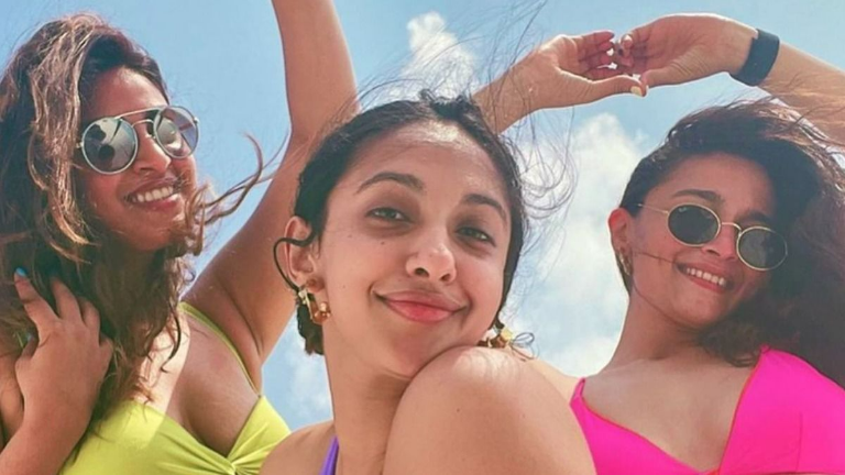 Alia Bhatt, Akansha Ranjan, and Anushka Ranjan