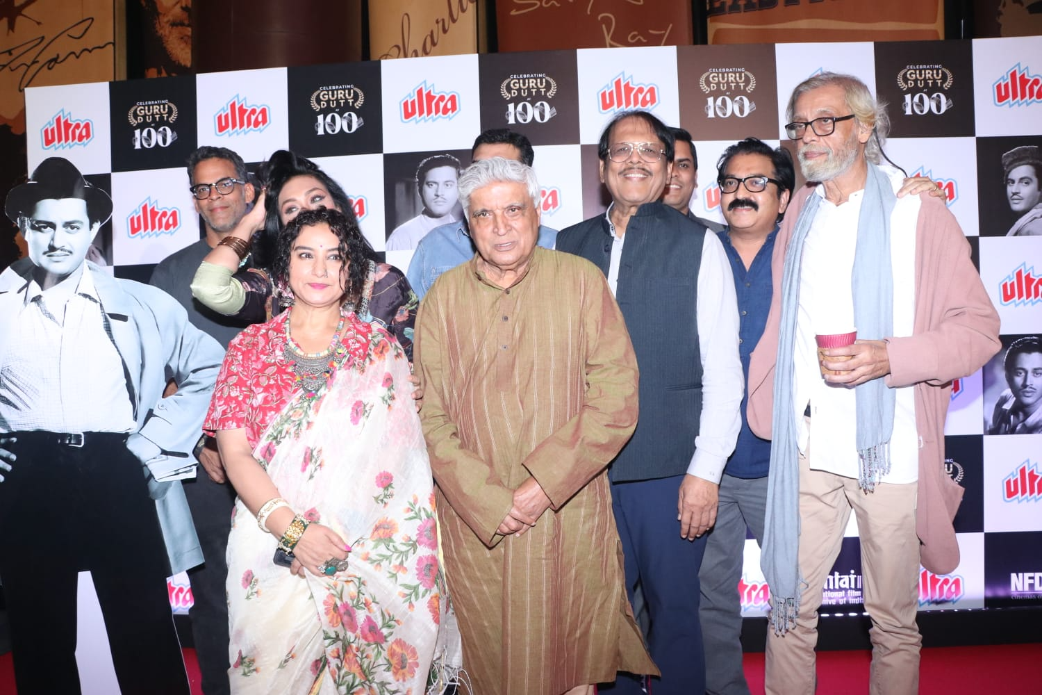 Javed Akhtar, Divya Dutta and Sudhir Mishra at Pyaasa screening