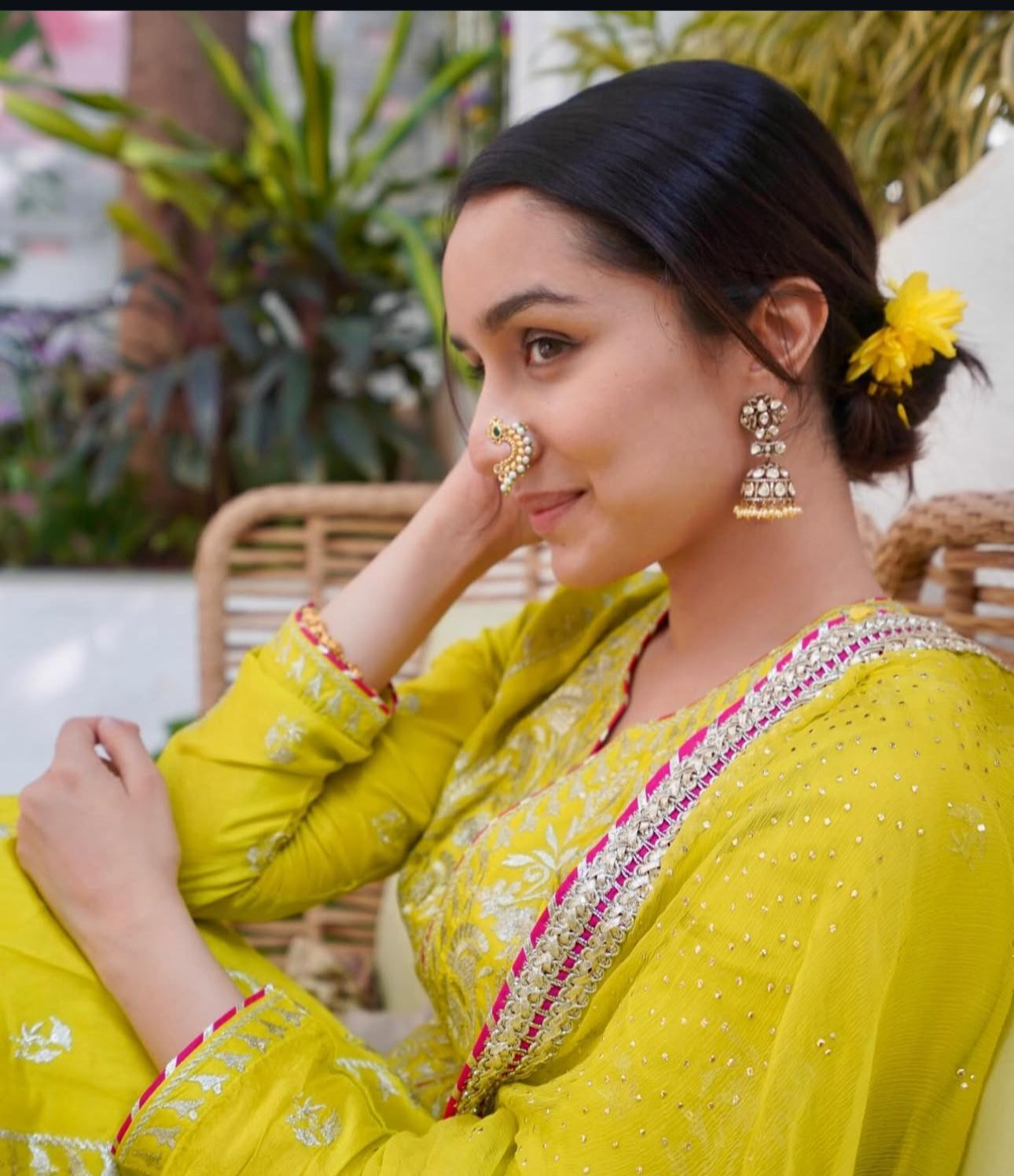 Shraddha Kapoor in Maharashtrian Nose Pin Look